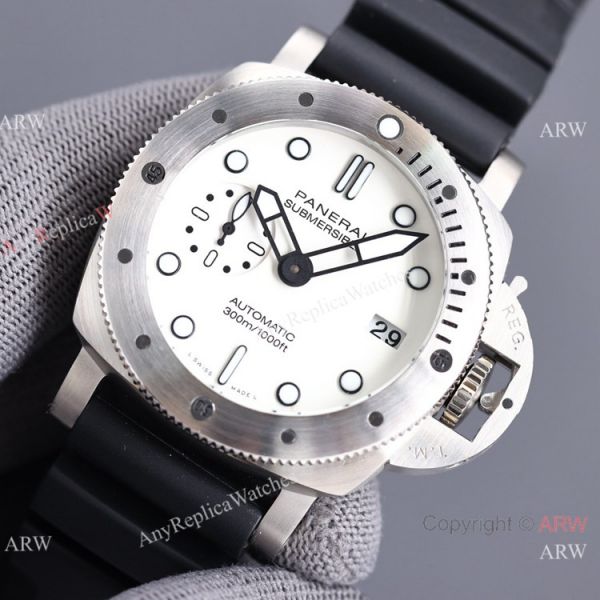 New Knockoff Panerai PAM01223 Submersible 42mm Watch White Dial New Knockoff Panerai PAM01223 Submersible 42mm Watch White Dial