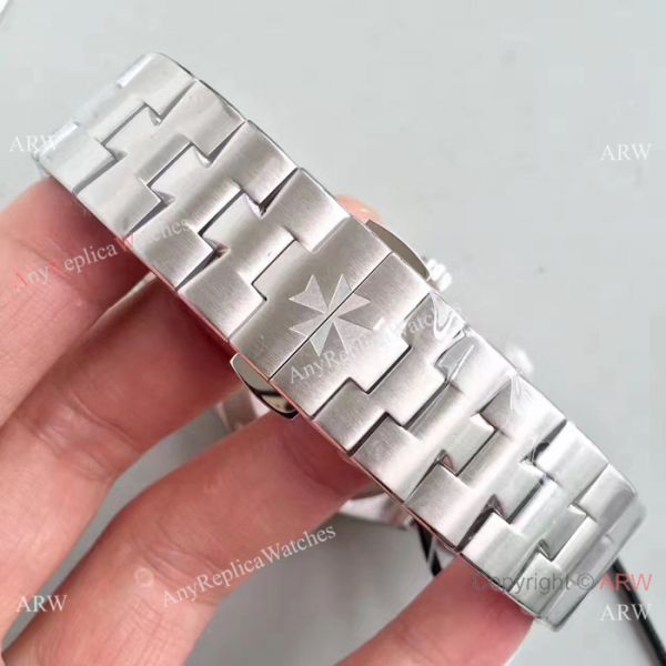 Vacheron Constantin Geneve Fake Watch Overseas &8216;Simple Date Blue Dial Vacheron Constantin Geneve Fake Watch Overseas &8216;Simple Date Blue Dial