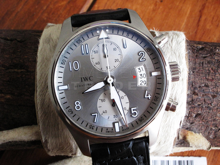 IWC Spitfire IW3878-09 Stainless Steel Automatic Self-Winding IWC Spitfire IW3878-09 Stainless Steel Automatic Self-Winding