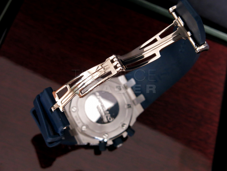 Audemars Piguet Royal Oak Offshore Chronograph Lady 26092ck.zz.d021ca.01 18k White Gold Automatic Chronograph Audemars Piguet Royal Oak Offshore Chronograph Lady 26092ck.zz.d021ca.01 18k White Gold Automatic Chronograph