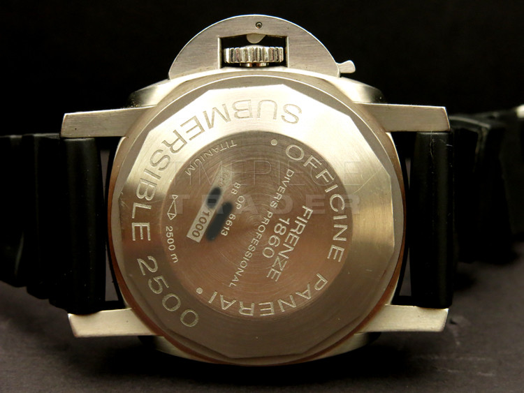 Panerai Special Editions 2004 PAM194 Titanium Automatic Panerai Special Editions 2004 PAM194 Titanium Automatic