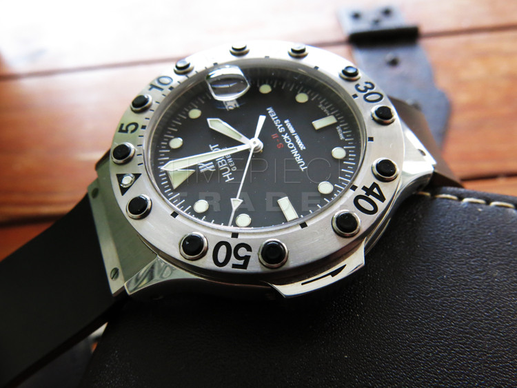 Hublot Turnlock Divers 1951.NM40.1 Stainless Steel Automatic Self Winding Hublot Turnlock Divers 1951.NM40.1 Stainless Steel Automatic Self Winding