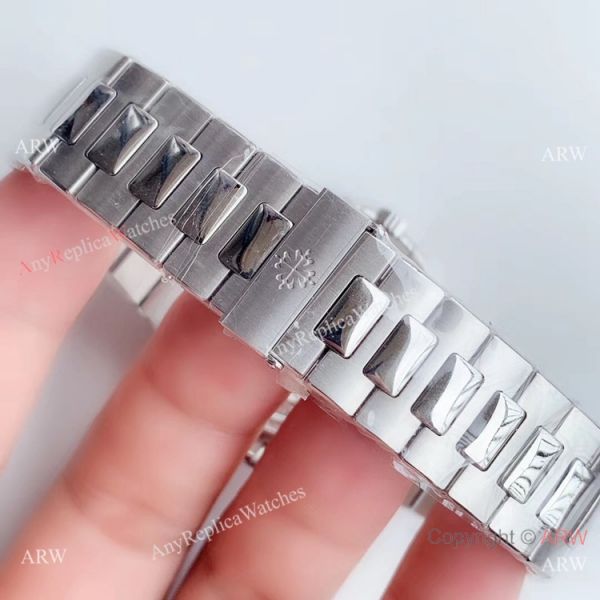 (GR) Swiss Replica Patek Philippe Nautilus Stainless Steel White Face Watch 40mm (GR) Swiss Replica Patek Philippe Nautilus Stainless Steel White Face Watch 40mm