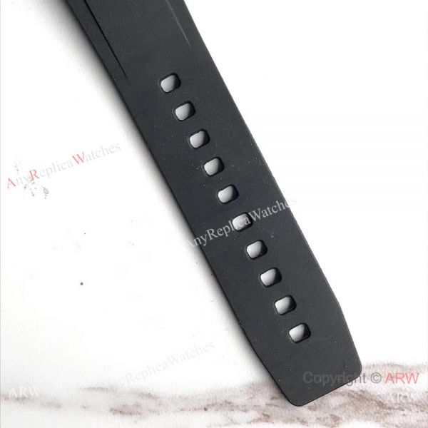 Swiss Fake Breitling Avenger II Seawolf Limited Edition 45mm Watch Rubber Strap Swiss Fake Breitling Avenger II Seawolf Limited Edition 45mm Watch Rubber Strap