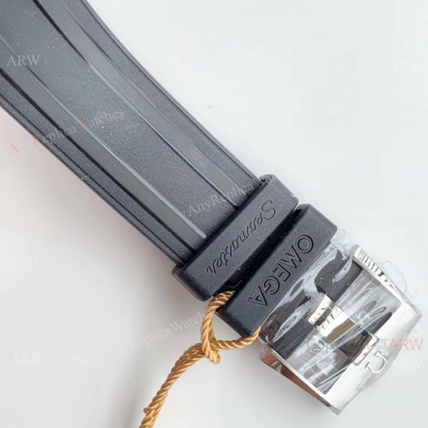 (OM Factory)Omega Seamaster 300 Replica Watch Black Rubber Strap Omega 8800 Movement (OM Factory)Omega Seamaster 300 Replica Watch Black Rubber Strap Omega 8800 Movement