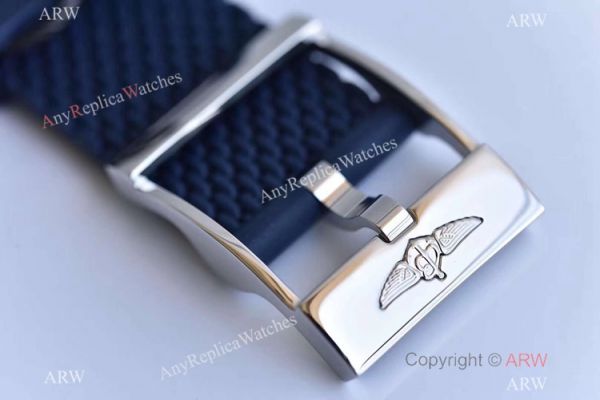 (GF) Swiss Breitling Superocean Heritage II B20 SS Blue Rubber Strap Watch (GF) Swiss Breitling Superocean Heritage II B20 SS Blue Rubber Strap Watch