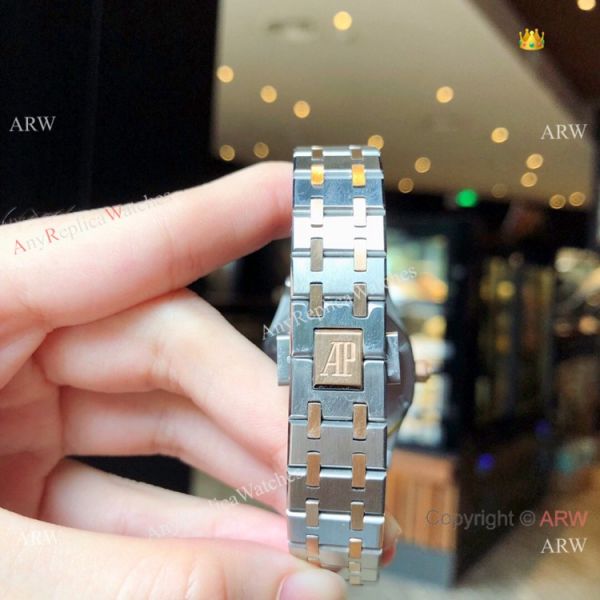 Copy Audemars Piguet Royal Oak Quartz lovers Watch Rose Gold Silver Face Copy Audemars Piguet Royal Oak Quartz lovers Watch Rose Gold Silver Face