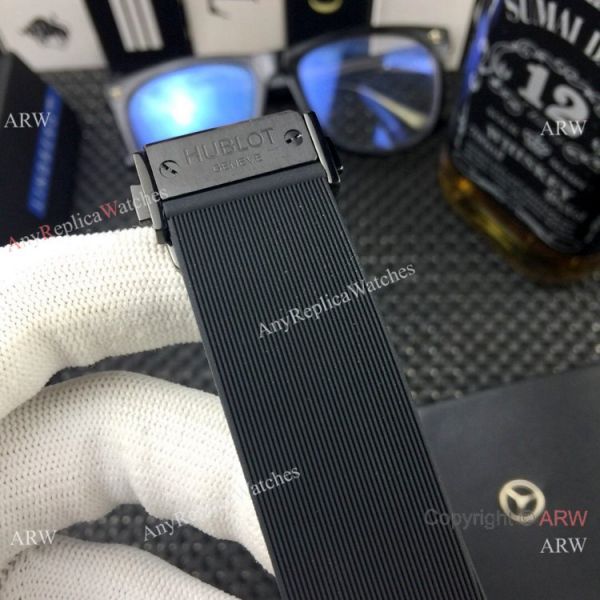 Hublot Classic Fusion Silver Dial Black Rubber Strap Replica ARW Watches Hublot Classic Fusion Silver Dial Black Rubber Strap Replica ARW Watches