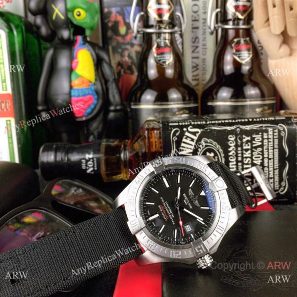 New Copy Breitling Avenger II Seawolf 43mm Watch White Dial Rubber Strap New Copy Breitling Avenger II Seawolf 43mm Watch White Dial Rubber Strap