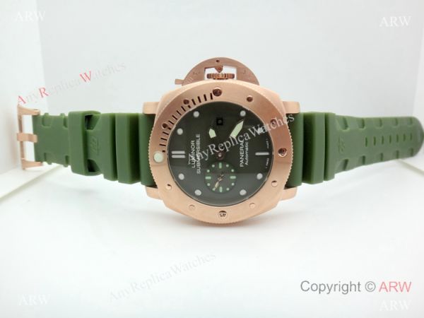 2019 New Replica Panerai Luminor Submersible Green Face Automatic Watch 2019 New Replica Panerai Luminor Submersible Green Face Automatic Watch