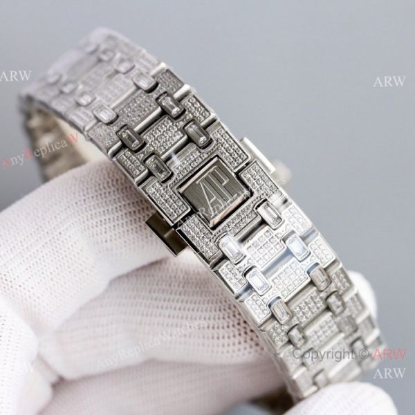 Best 41mm Silver Audemars Piguet Royal Oak Iced Out Replica Watches AP 15400 Best 41mm Silver Audemars Piguet Royal Oak Iced Out Replica Watches AP 15400