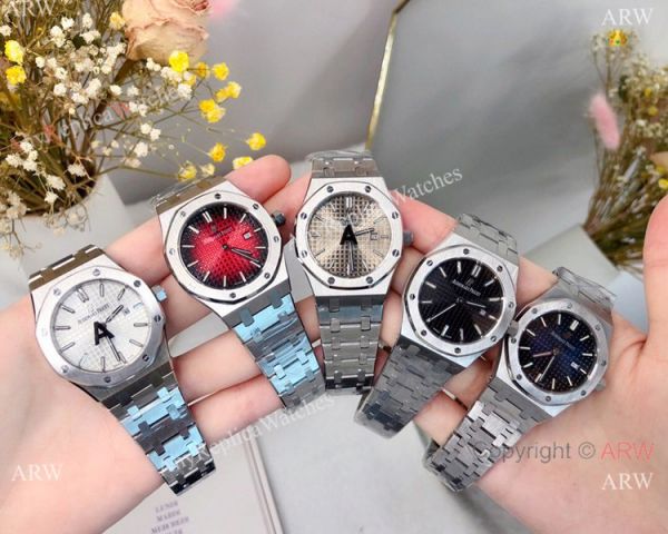 Best Copy Audemars Piguet Royal Oak Red Dial Watch 33mm Women Best Copy Audemars Piguet Royal Oak Red Dial Watch 33mm Women