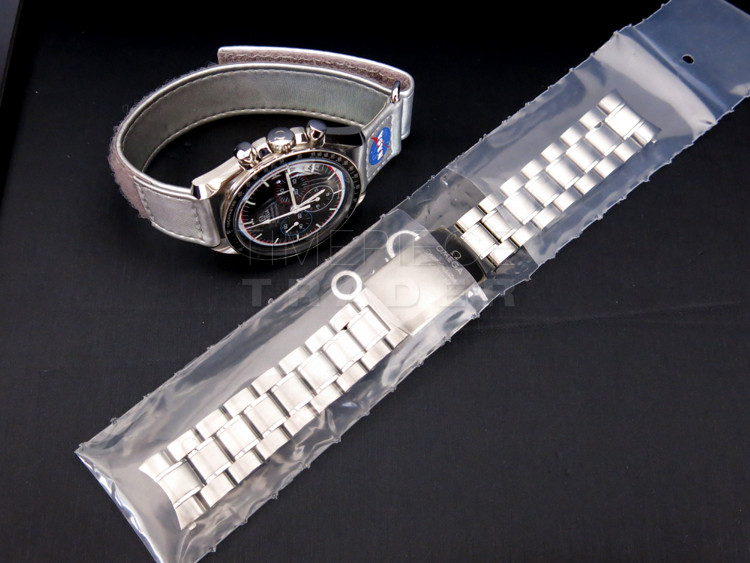 Omega Speedmaster 311.30.42.30.01.003 Stainless Steel Cal 1861 Manual Omega Speedmaster 311.30.42.30.01.003 Stainless Steel Cal 1861 Manual