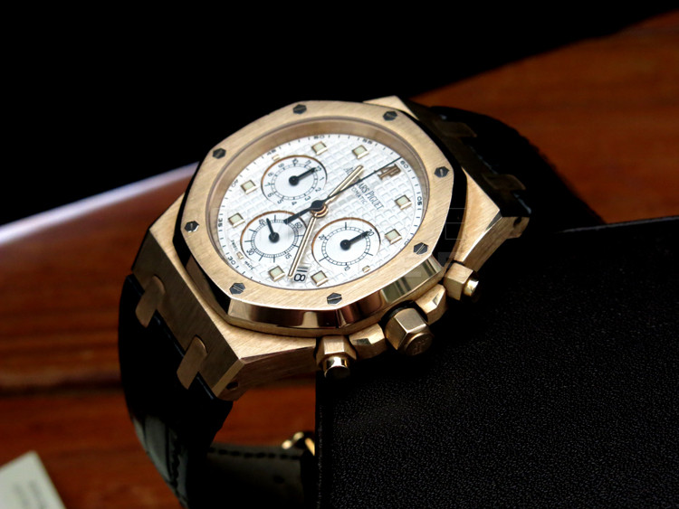 Audemars Piguet Royal oak 26022OR.OO.D088CR.01 18k Rose Gold Self Winding AUTO Audemars Piguet Royal oak 26022OR.OO.D088CR.01 18k Rose Gold Self Winding AUTO