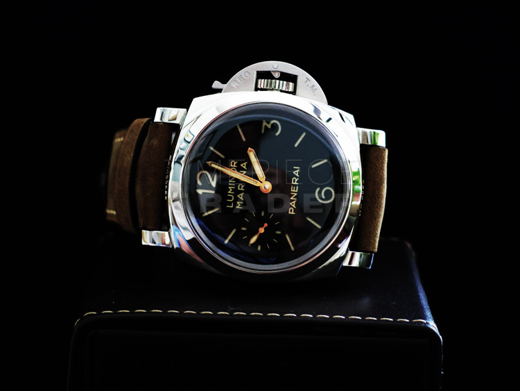 Panerai Luminor 1950 3 Days PAM422 18k White Gold Manual Hand Wind Panerai Luminor 1950 3 Days PAM422 18k White Gold Manual Hand Wind