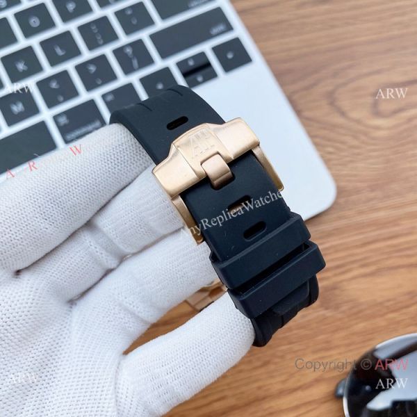 Fake Audemars Piguet Royal Oak Offshore WhiteBlack Dial Watches Fake Audemars Piguet Royal Oak Offshore WhiteBlack Dial Watches