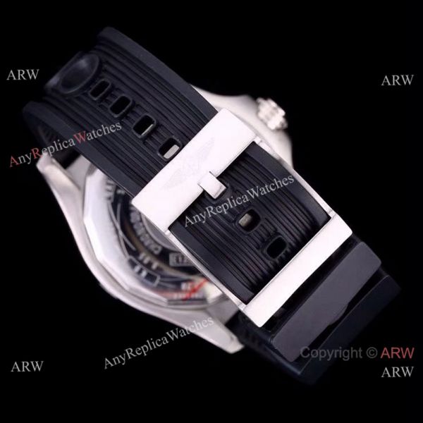 Breitling Avenger II Seawolf Black Dial Black Rubber Band Watch 44mm Breitling Avenger II Seawolf Black Dial Black Rubber Band Watch 44mm