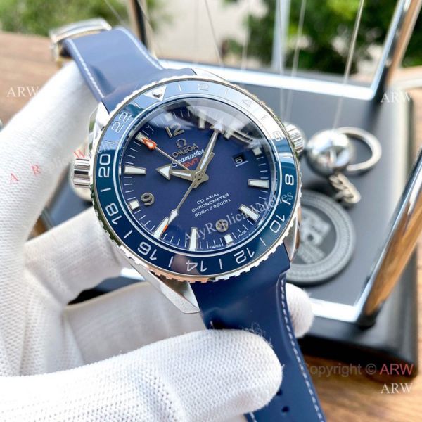 Replica Omega Seamaster Planet Ocean GMT Rubber Band Watches SWISS GRADE CASE Replica Omega Seamaster Planet Ocean GMT Rubber Band Watches SWISS GRADE CASE