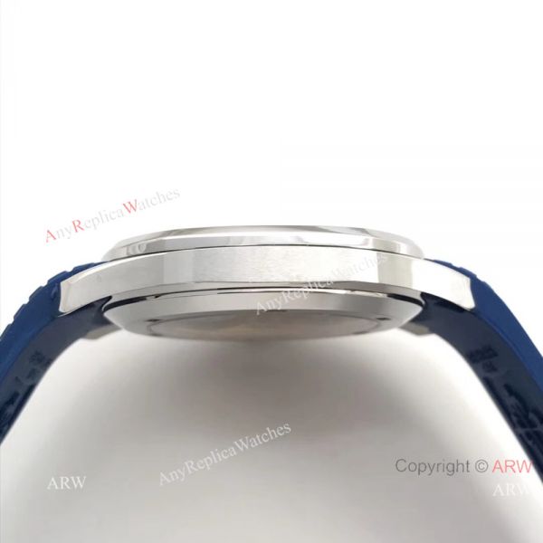 Fake Patek Philippe Aquanaut Swiss Cal324 Watch Blue Dial Fake Patek Philippe Aquanaut Swiss Cal324 Watch Blue Dial