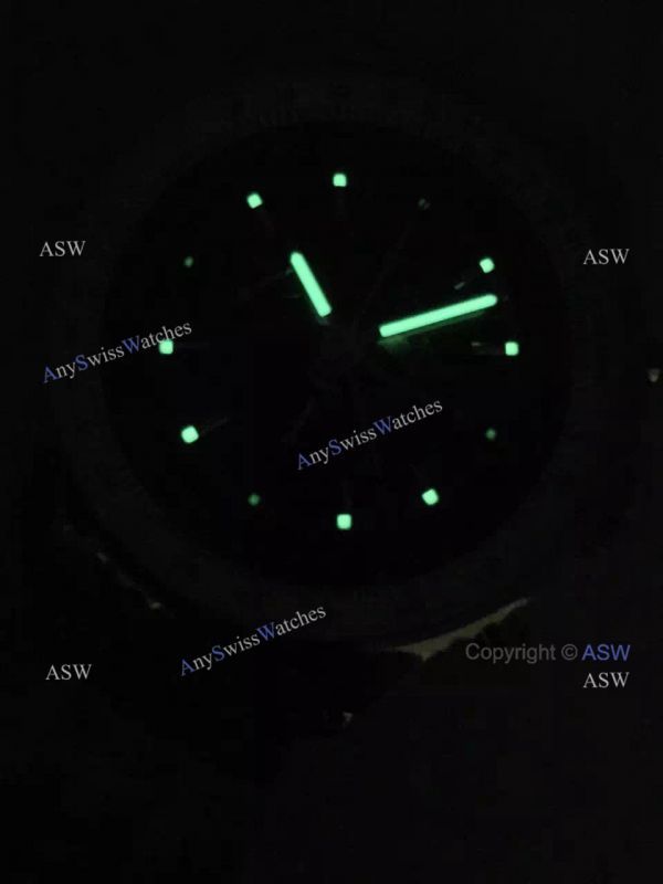 Swiss Copy Breitling Navitimer World Watch Stainless Steel White Chronograph Swiss Copy Breitling Navitimer World Watch Stainless Steel White Chronograph