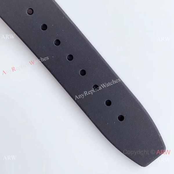 BF Replica Audemars Piguet Royal Oak Chronograph Watch White Face Rubber Strap BF Replica Audemars Piguet Royal Oak Chronograph Watch White Face Rubber Strap