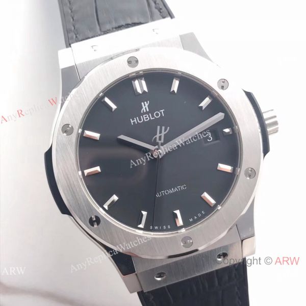 Swiss Hublot HUB1112 Classic Fusion Titanium Watch Black Gummy Strap Swiss Hublot HUB1112 Classic Fusion Titanium Watch Black Gummy Strap