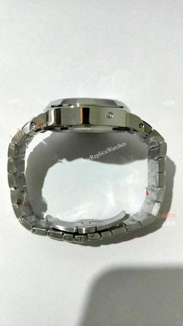 Officine Panerai Firenze PAM090 Power Reserve Watch / Panerai Luminor Steel Bracelet Officine Panerai Firenze PAM090 Power Reserve Watch / Panerai Luminor Steel Bracelet