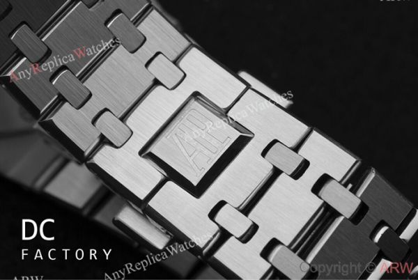 Replica Audemars Piguet Royal Oak Jumbo Extra Thin 39MM Watch Stainless Steel Blue Face Replica Audemars Piguet Royal Oak Jumbo Extra Thin 39MM Watch Stainless Steel Blue Face