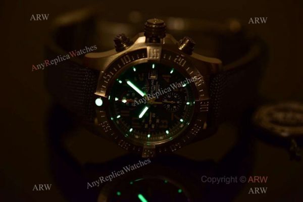 Swiss Replica Breitling Avenger Bandit Valjoux7750 Watch Military Watch strap Swiss Replica Breitling Avenger Bandit Valjoux7750 Watch Military Watch strap