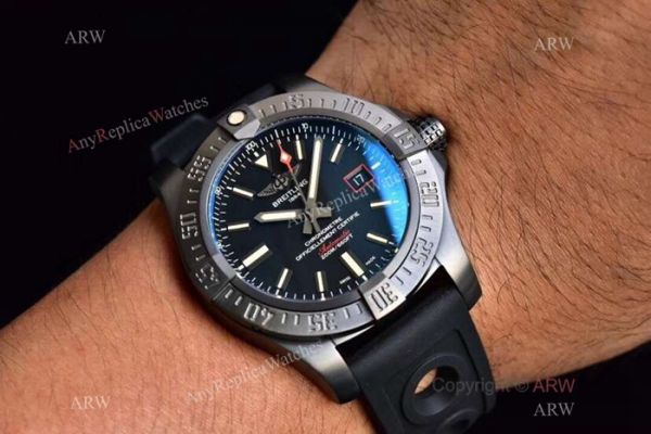 Swiss 2824-2 Breitling Avenger Blackbird Mens Watch AAA Replica Swiss 2824-2 Breitling Avenger Blackbird Mens Watch AAA Replica