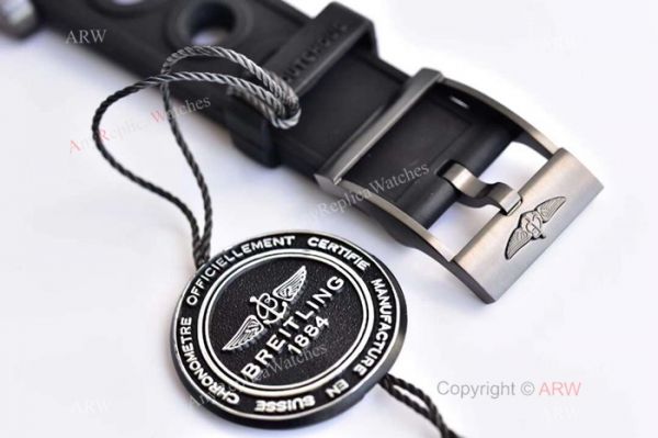 AAA Grade Breitling Superocean Swiss 2824 Watch Replica SS Black Bezel AAA Grade Breitling Superocean Swiss 2824 Watch Replica SS Black Bezel