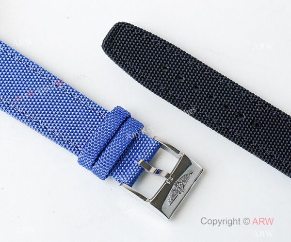 Swiss Copy Breitling Superocean II Sapphire Glass Watch Silver Case Blue Face Swiss Copy Breitling Superocean II Sapphire Glass Watch Silver Case Blue Face
