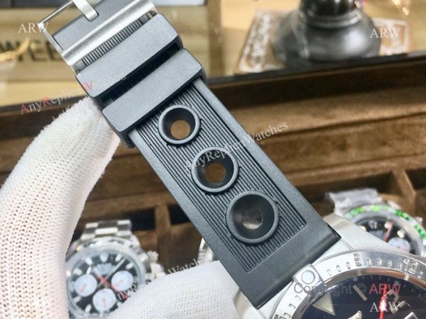 Swiss Quality Replica Breitling Watch Avenger II Seawolf SS Case Arabic Markers Swiss Quality Replica Breitling Watch Avenger II Seawolf SS Case Arabic Markers