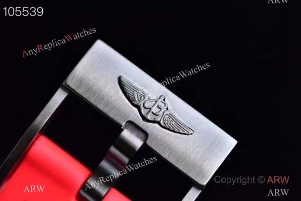 GF Swiss Grade Replica Breitling Avenger II GMT Watch SS Red Rubber Strap GF Swiss Grade Replica Breitling Avenger II GMT Watch SS Red Rubber Strap