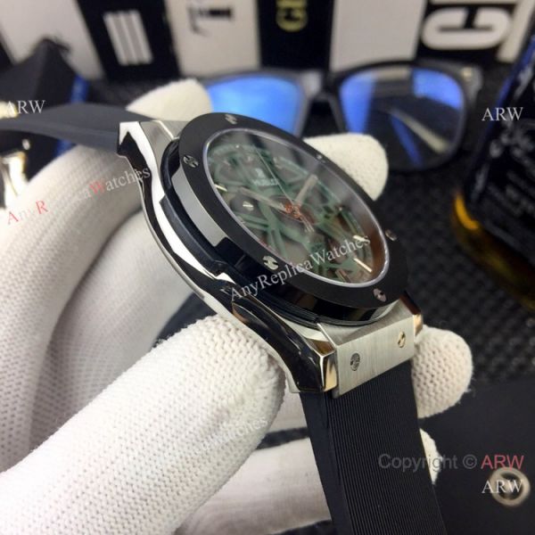 Replica Hublot Classic Fusion 43mm watches Black Bezel Rubber Strap Replica Hublot Classic Fusion 43mm watches Black Bezel Rubber Strap