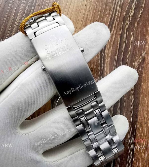 Copy Omega Seamaster Diver 300M James Bond Replica Watch Stainless Steel Blue Bezel Copy Omega Seamaster Diver 300M James Bond Replica Watch Stainless Steel Blue Bezel