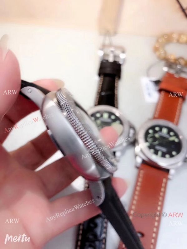 Panerai Luminor Submersible Mike Horn Edition SS Green Marker Watch PAM 985 Panerai Luminor Submersible Mike Horn Edition SS Green Marker Watch PAM 985