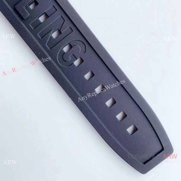 Noob Factory V2 Breitling Avenger II GMT Replica Watch Black Dial Diamond Bezel Noob Factory V2 Breitling Avenger II GMT Replica Watch Black Dial Diamond Bezel