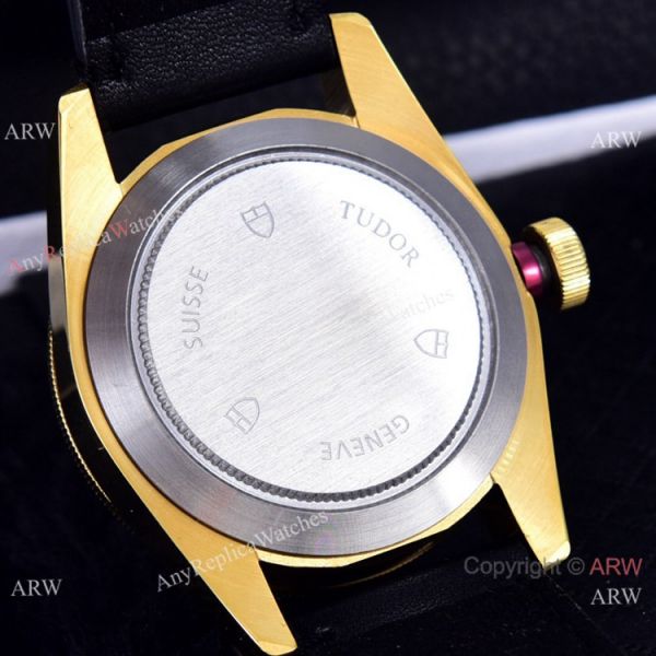 Clone Tudor Heritage Black Bay 41mm Watches Black Leather Strap Green Bezel Clone Tudor Heritage Black Bay 41mm Watches Black Leather Strap Green Bezel