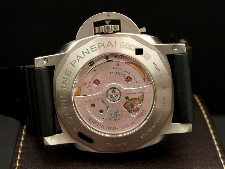 Panerai Luminor Submersible PAM1305 Titanium Automatic Panerai Luminor Submersible PAM1305 Titanium Automatic