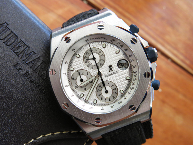 Audemars Piguet Royal Oak Offshore 25770ST.0.0001IN.01 Stainless Steel Automatic Chronograph Audemars Piguet Royal Oak Offshore 25770ST.0.0001IN.01 Stainless Steel Automatic Chronograph