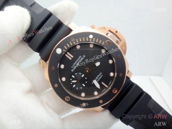 Panerai Submersible Rubber Strap PAM684 Copy Watch Rose Gold Black Bezel Panerai Submersible Rubber Strap PAM684 Copy Watch Rose Gold Black Bezel