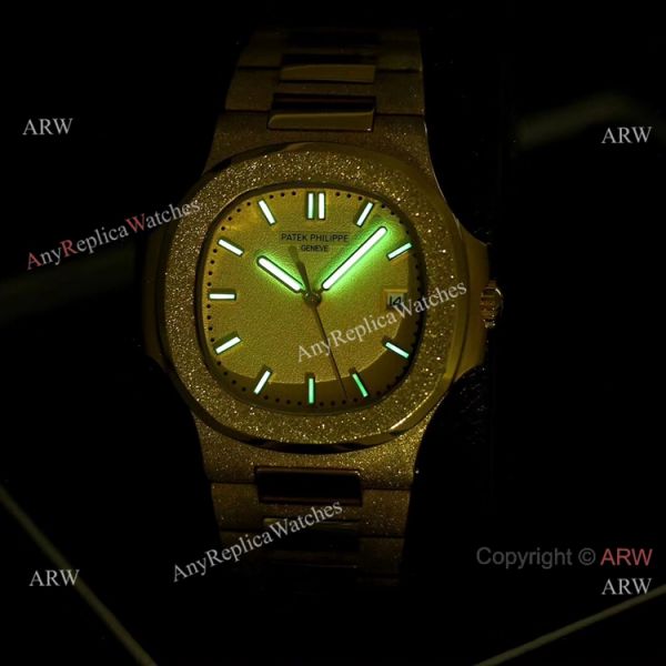 Best Clone Patek Philippe Nautilus Frosted Rose Gold Watches 40mm Best Clone Patek Philippe Nautilus Frosted Rose Gold Watches 40mm